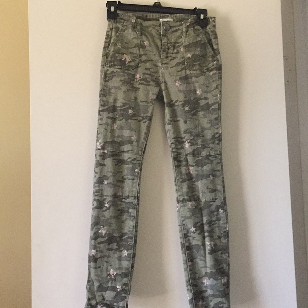 Army Print Jeans with pink stars